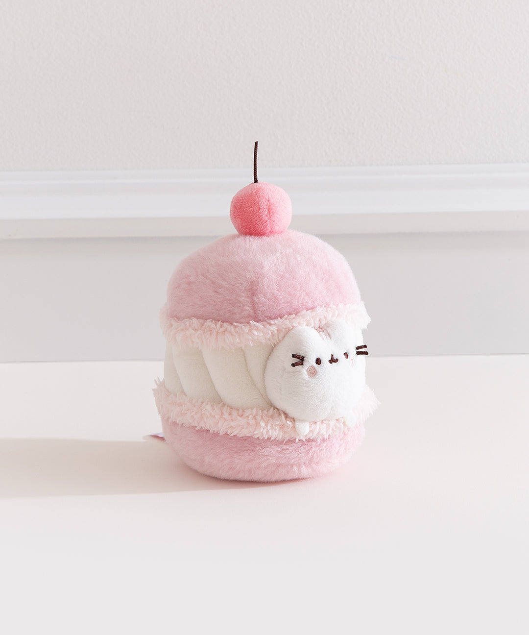 Pusheen Sweets Cherry Macaron Plush 2-pc Environment